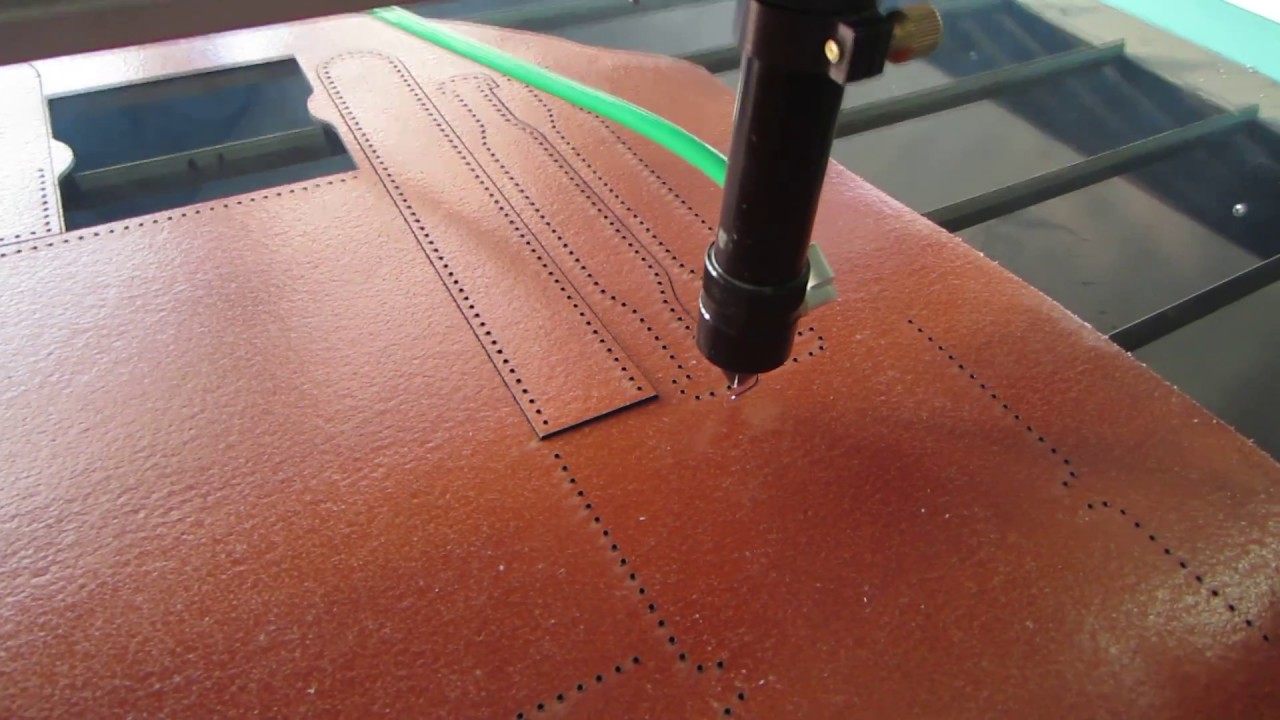 лазерный гравер для кожи. гравировка на коже лазером. станок для гравировки на коже. лазерная гравировка на коже. гравировка на коже.