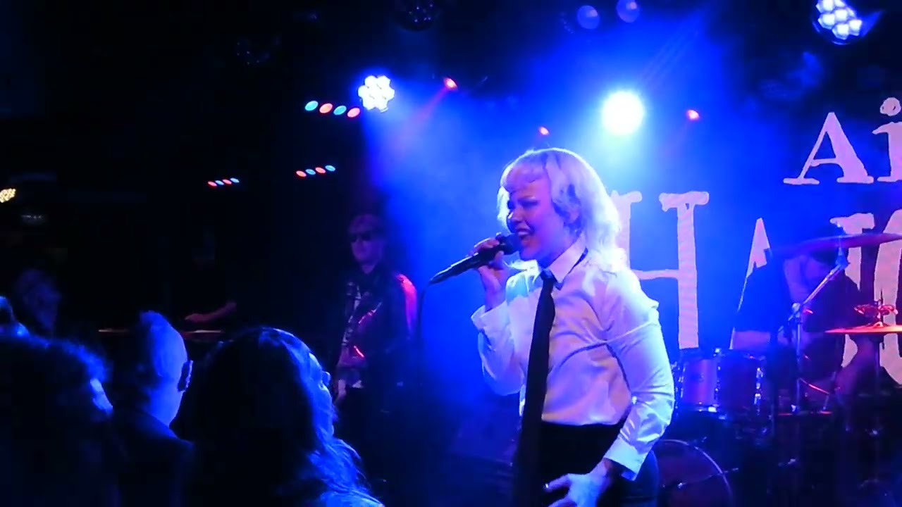 Aino& Hajonneet- Viimeiseen Iltaan  17.1-26 Punk& Yäk Risteily