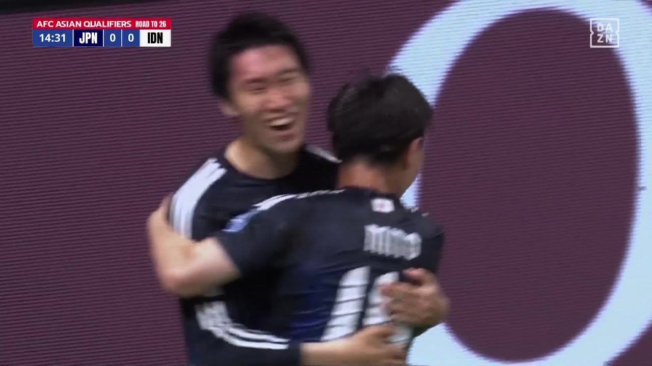 Shunsuke Mitoのハイライト動画サムネイル: 【速報】日本が鎌田大地のゴールで先制!A代表デビューの三戸舜介がドンピシャクロス!|FIFAワールドカップ26 AFCアジア最終予選第10節 日本×インドネシア