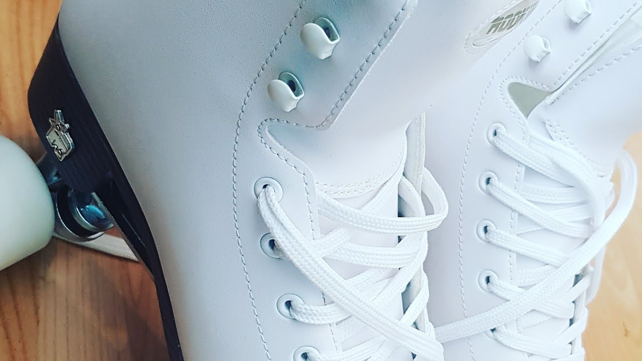 Unboxing my first pair of rookie artistic ROLLER SKATES 🌺 Vlog of a plus size beginner skater!