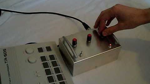 RC CIRCUIT BENT 8bit LO-FI EFFECTS UNT/SOUND GENERATOR