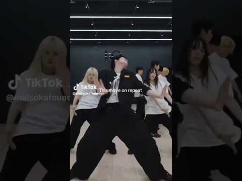 this move-holic 🙂‍↕️ #mingi #ateez #shorts #fyp