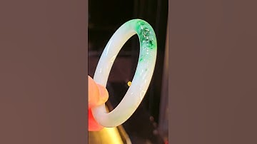 Vòng tay cẩm thạch xanh sơn thủy lý táo giá sale ngọc vip cẩm thạch Myanmar GMT JADE 090 2313 802