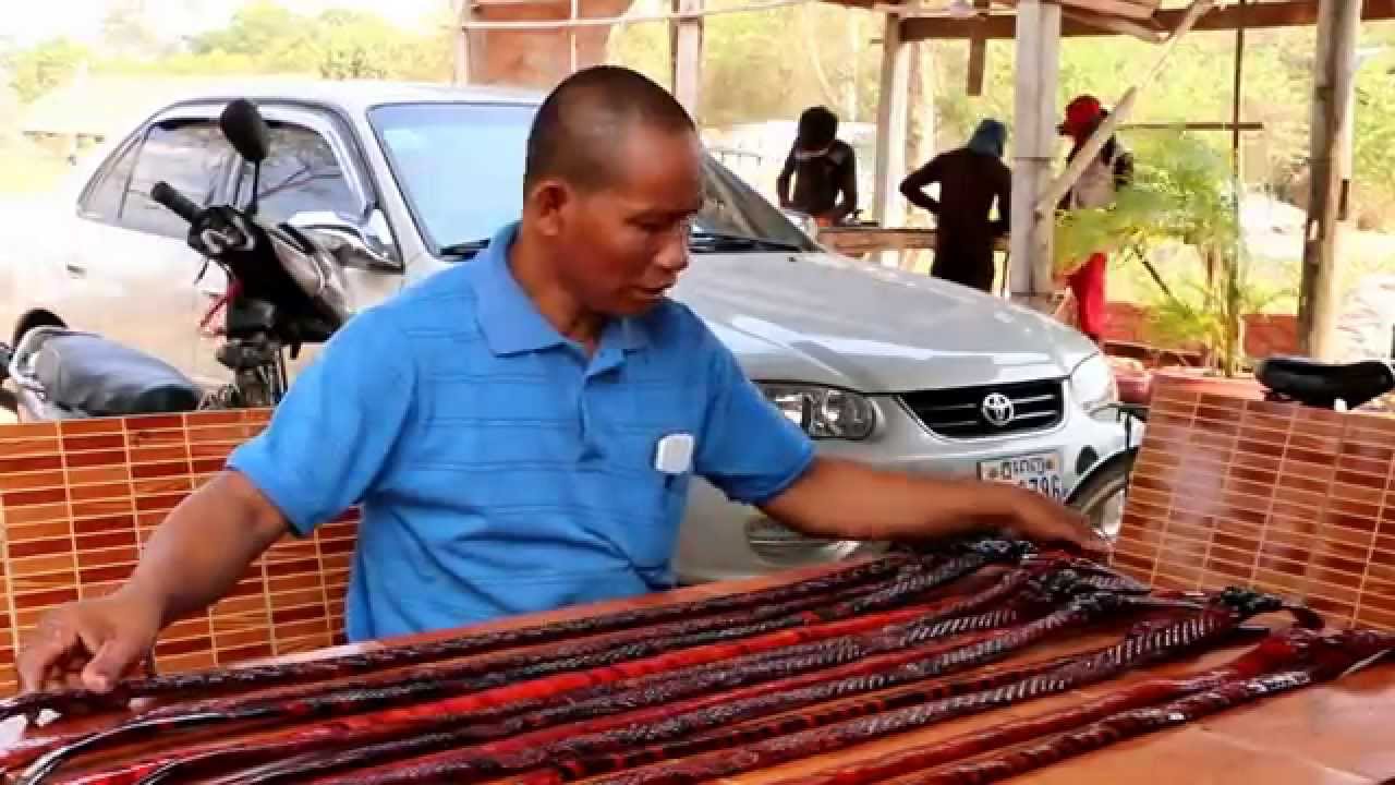 ខ្សែក្រវ៉ាត់ឈើជាងមនkhmer wooden beltKhmer belt By konkhmerbelt