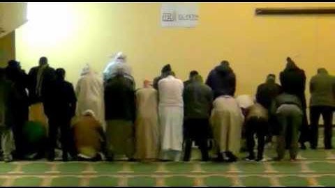 الشيخ قالون مقطع رائع من سورة ق بصوت علي جابر