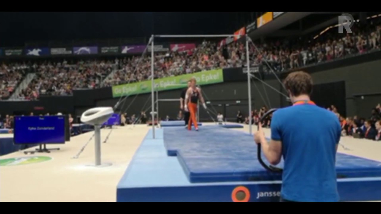 De oefening van Epke Zonderland bij het NK Turnen in Ahoy