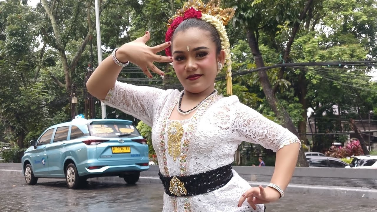 Ayusha Syahadati Arsha || RONGGENG KALA DARU || Sanggar Sundaland || Juara 2 Bintang Jaipongan