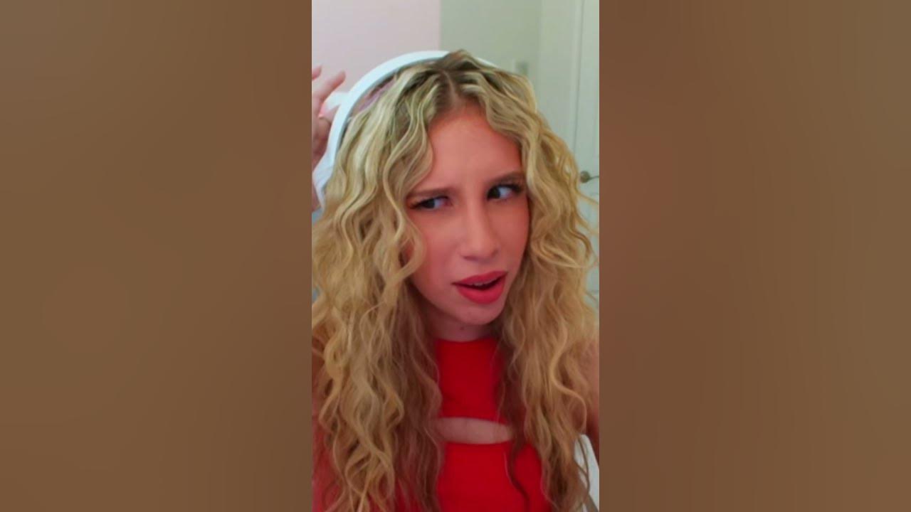 When You Hear The "NEW" VICTORY SOUND In MM2 On ROBLOX....