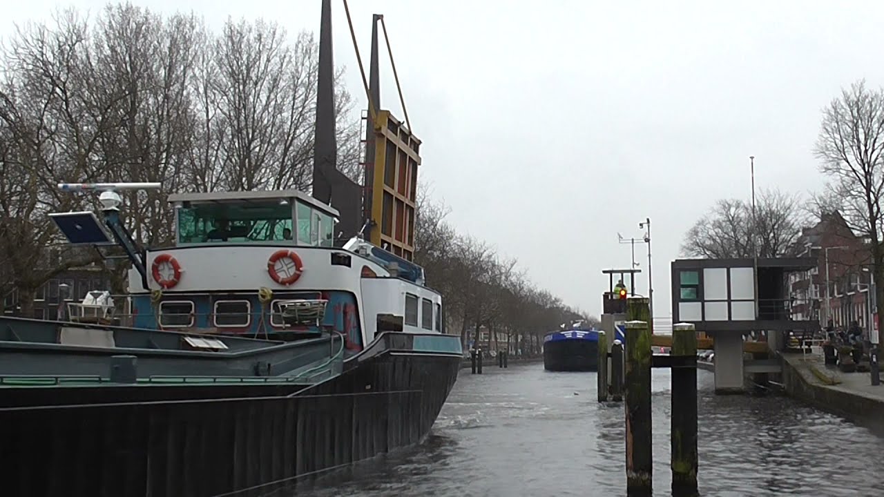 Brugopening Theophile de Bockbrug Amsterdam Ophaalbrug Drawbridge/ Pont-levis/ Klappbrücke