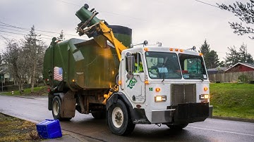 Peterbilt 310 - Heil CP Python Garbage Truck