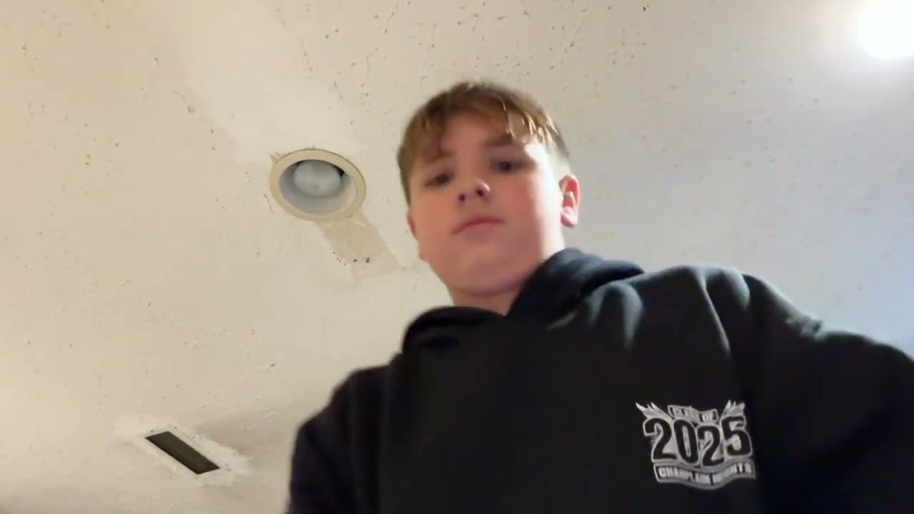 Changing a light bulb in my dads old kitchen