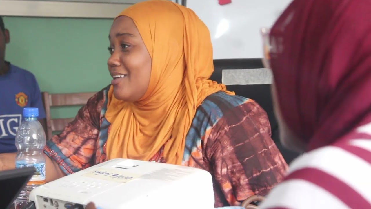 Shuhudia Jinsi Polisi kutoka DAWATI LA JINSIA MAZIZINI  walivyotoa elimu kwa DAWATI LA JINSIA SUMAIT