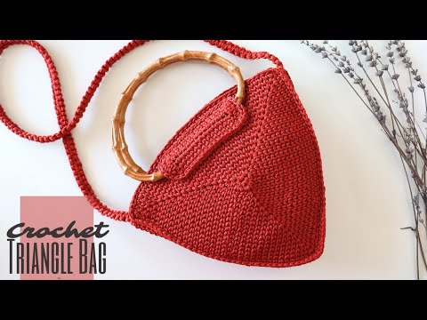 How To Crochet A Triangle Bag / Easy Tutorial