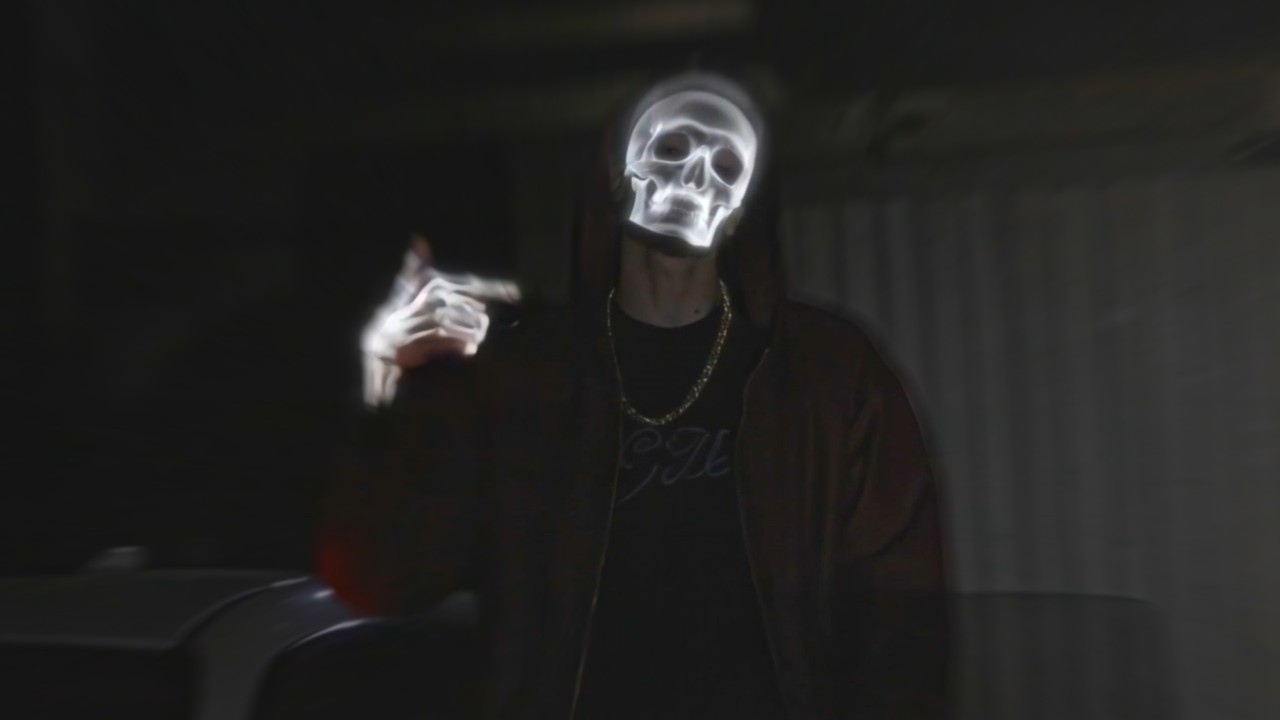 Smoak - Uncertain (Official Video) adlı videoyu YouTube'da izle Smoak - Uncertain (Official Video) adlı videoyu YouTube'da izle