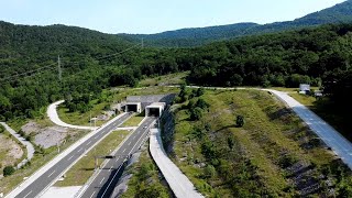 Tunel Mala Kapela, historie výstavby tunelu a průjezd tunelem. Cesta do Chorvatska 2023