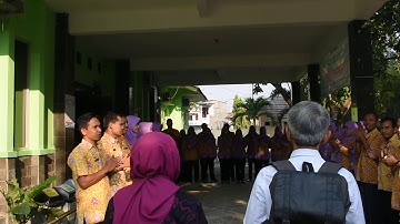 PENYAMBUTAN TIM SURVEYOR OLEH PADUAN SUARA PUSKESMAS BENDAN KOTA PEKALONGAN
