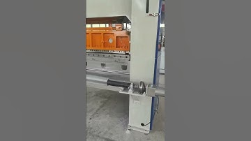 Expanded metal mesh machine