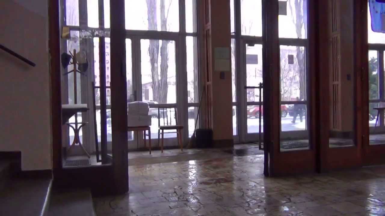 Bilingválne gymnázium Metodova Bratislava / Lycée bilingue Metodova Bratislava