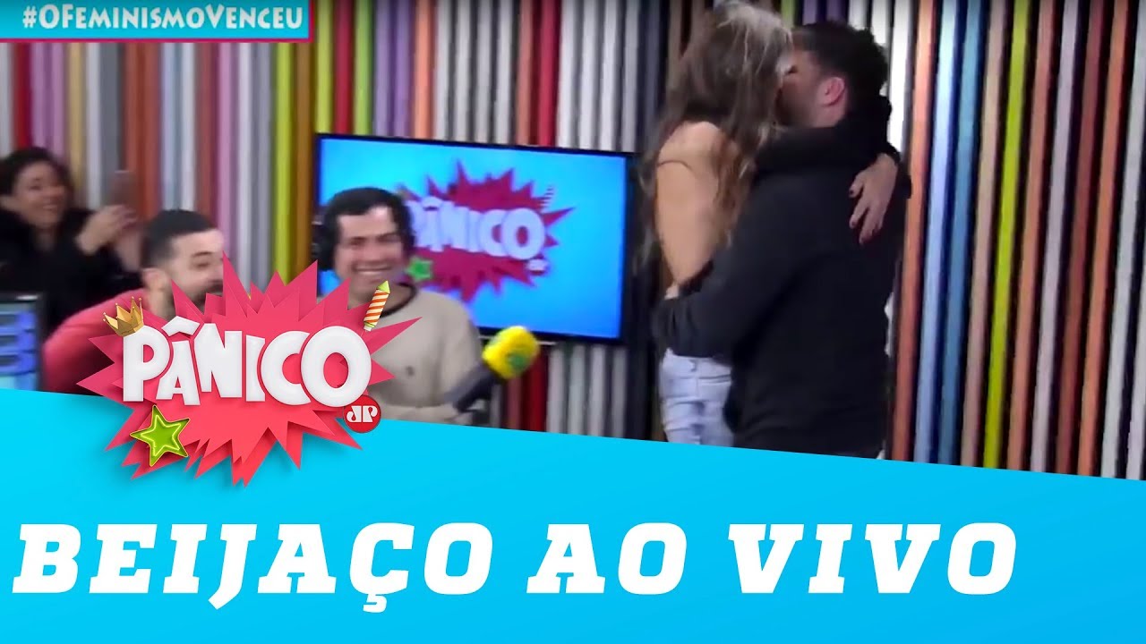 Leticia Birkheuer dá beijo AO VIVAÇO em Daniel Zukerman