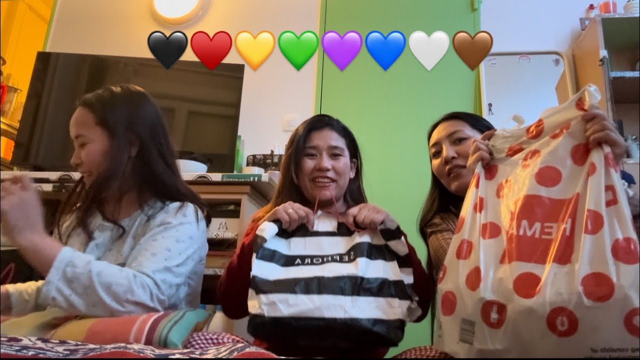 COLOUR GIFT EXCHANGE WITH MY SCHOOL MATE FRDS(so much fun 