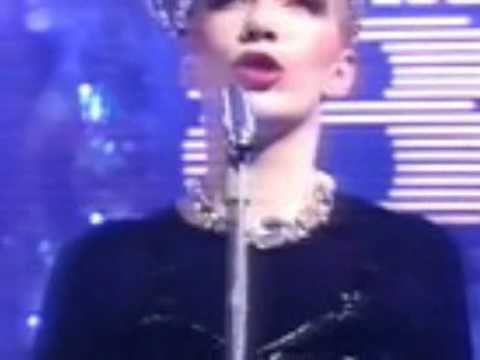 Eurythmics - Never gonna cry again ( live LYON )