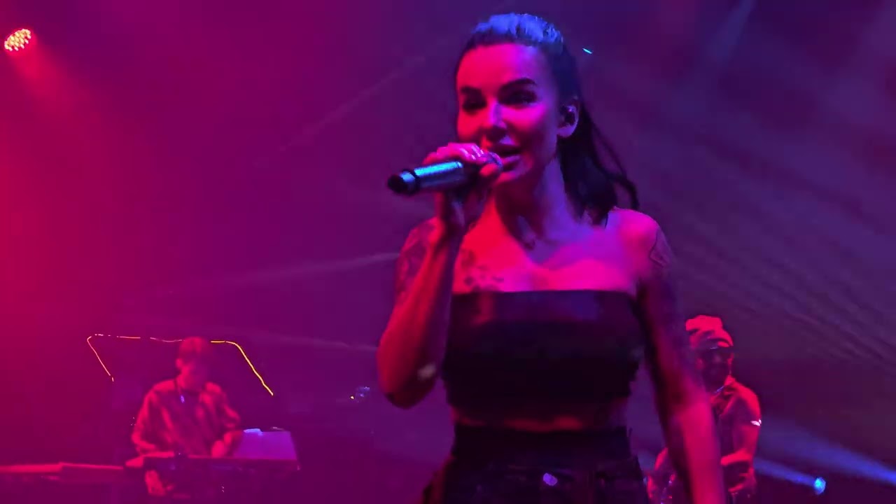 t.A.T.u. - Prostye Dvizheniya [Простые движения] (Live) La Maraka, Mexico 04/12/2025