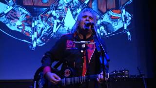 Mike Peters of The Alarm - "Only The Thunder" (Old Town School Of Folk Music)