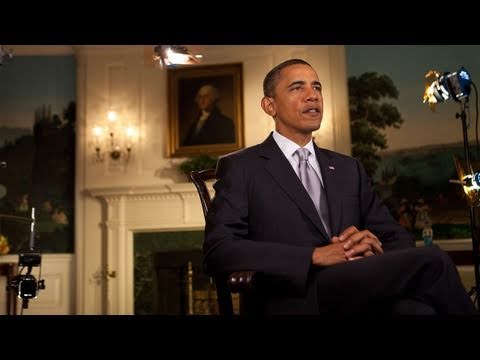 Video: De $ 95 Sneakers Obama Wore Hebben Een Enorme Cultstatus - Hier Is Waar Ze Te Kopen