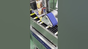 Skinny bottle labeling machine (Horizontal)