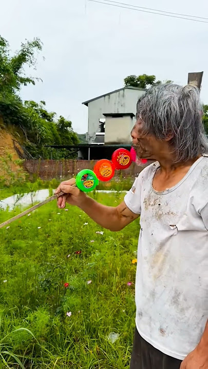 Little brother is showing his funny tricks🍢🍡#iseng2 aj#shorts #viral#gokilbangat01