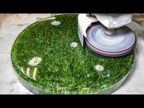 Видео: Chairs of Grass and Epoxy resin.