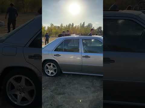 Mercedes-Benz W124 E320