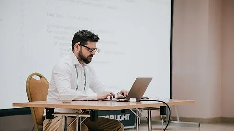 4Developers 2019: Refactoring live session toward ...