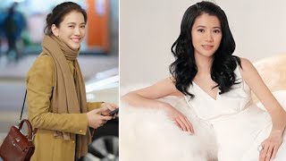 Ibu berusia 52 tahun ini tampak begitu cantik bahkan tanpa riasan, dan mengungkapkan rahasianya u...