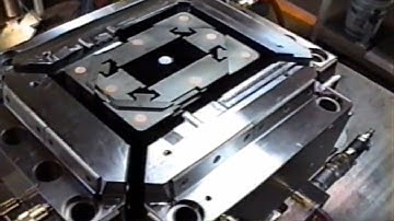 Collapsible-Core Mold - K & K Tools Ltd. //// Moule à noyau pliable - Outillages K&K Ltée