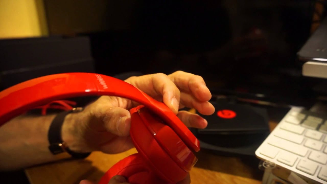 Beats Solo 2 Wireless Red Edition Review - YouTube