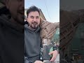Як в Німеччині жінки реагують на квіти.