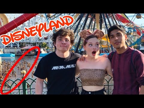 horror-movie-cast-at-disneyland!-(scary-stories-to-tell-in-the-dark)-*chuck-steinberg-vlog*