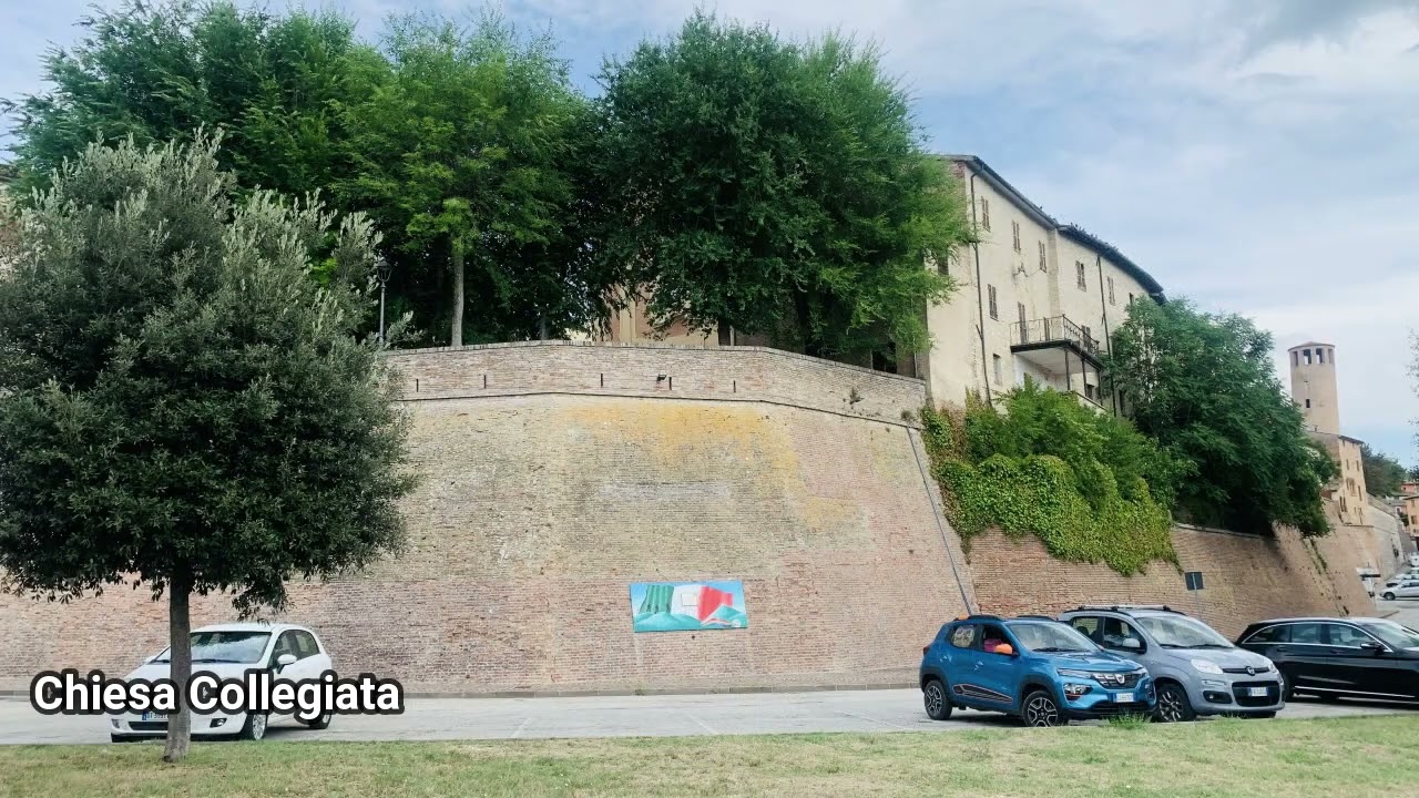 CERRETO D’ESI, COM’ERA, COM’È.