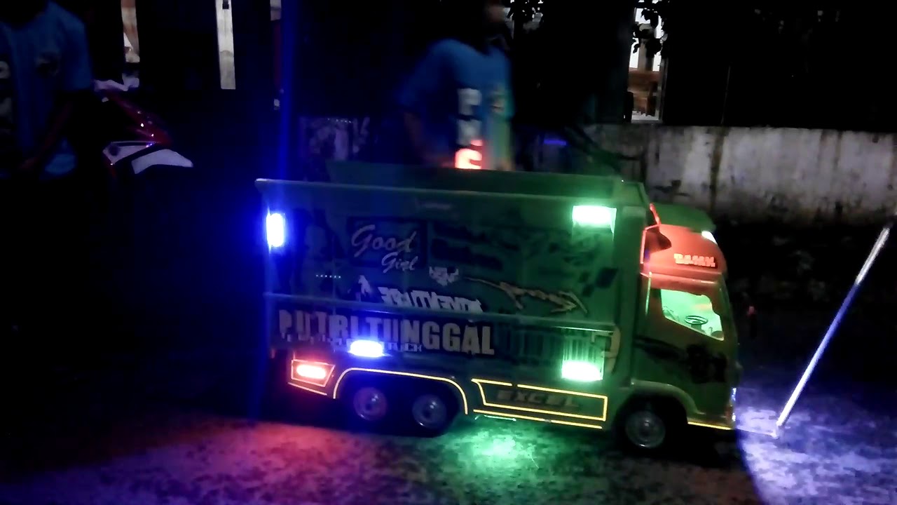 Pawai miniatur  truk  sound mini di blitar  YouTube