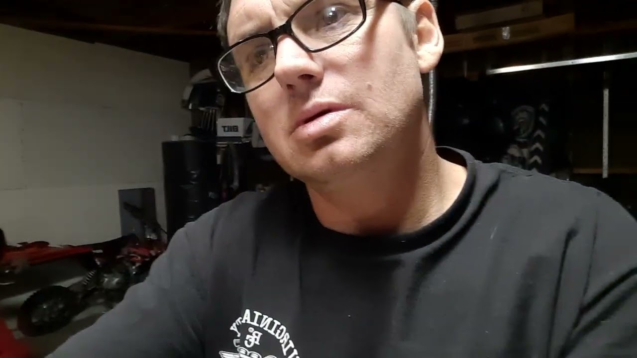 Installing Adjustable Pushrods on a 2009 HD Sportster Hooligan 1275 Kit S&S (Part 3) 