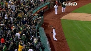 SF@OAK: Donaldson makes a nice catch near the tarp