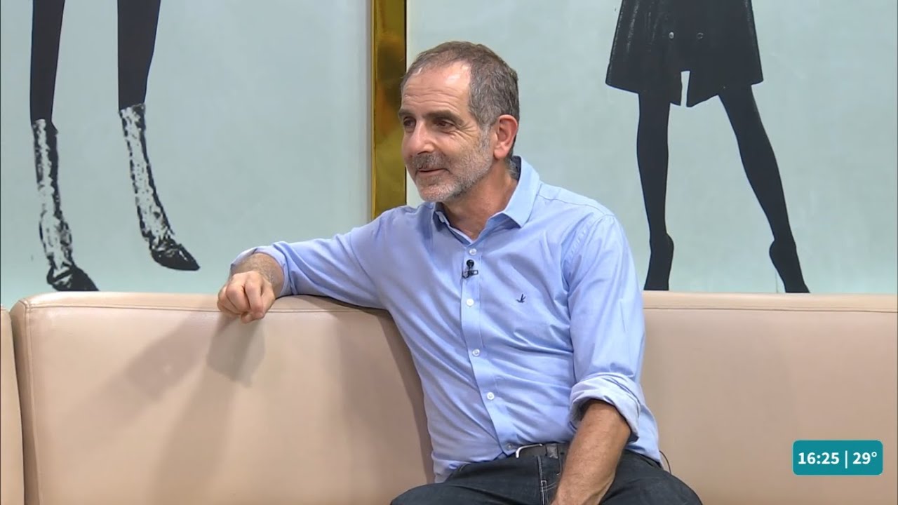 En #ElLiving conversamos con el periodista y escritor Leonardo Haberkorn