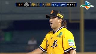 20131008 CPBL 象VS獅 6下 陳鴻文用速球三振高國慶