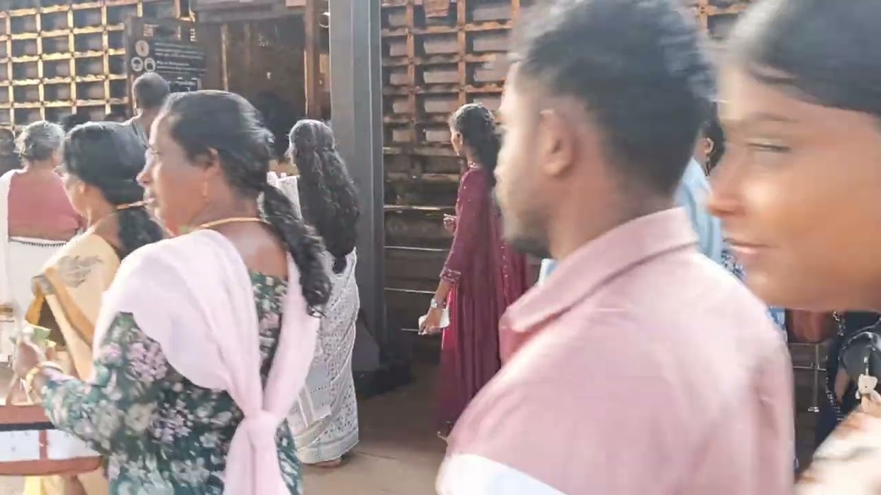 അമ്പലപ്പുഴ ശ്രീകൃഷ്ണസ്വാമി ക്ഷേത്രത്തിലെ ഭക്തജന തിരക്ക്..