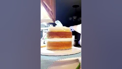 How to stack a cake. 6" round. 4 cake layers