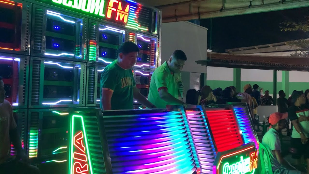 AS DUAS FREEDOM NO ARENA FÊNIX - FESTA SOLIDÁRIA 