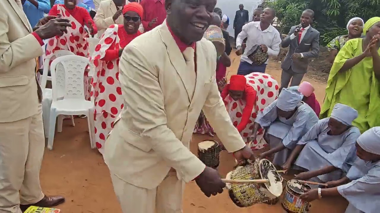 AMASHIMWE NAYAWE WAGIZE NEZA MANA YACU #ubutumwabwiza #gospelmusic #ubukwe #rubonobonochoir