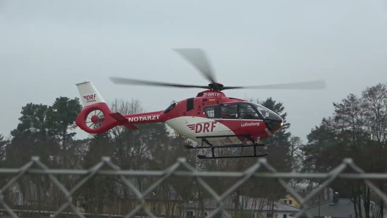 Christoph 49 startet an Klinikum Bad saarow mit Einsatzabbruch in der Luft