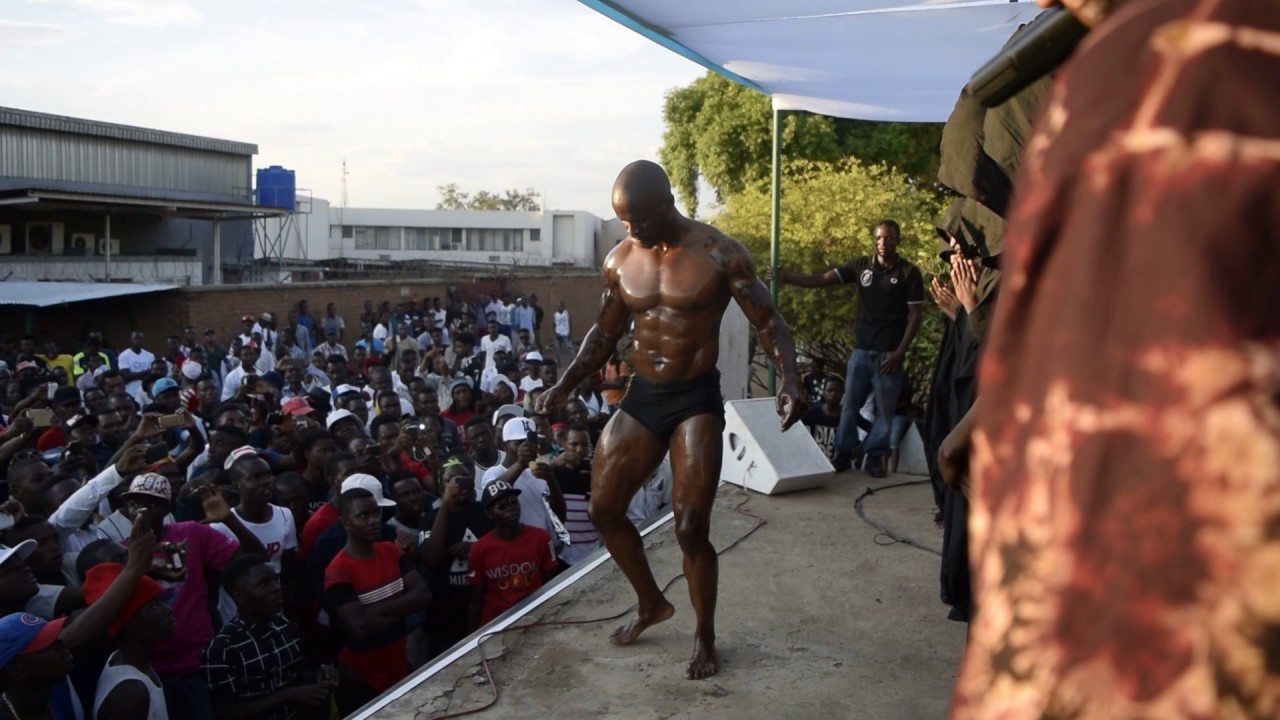 MR ICHOCHO PERFOMANCE @DOLO WA MU HOOD 2016 FINALS